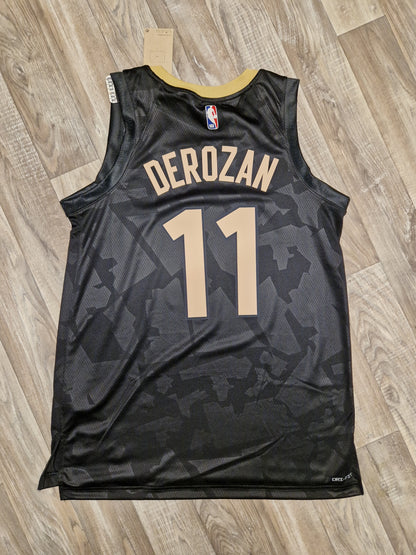 DeMar DeRozan Toronto Raptors Jersey Size Large