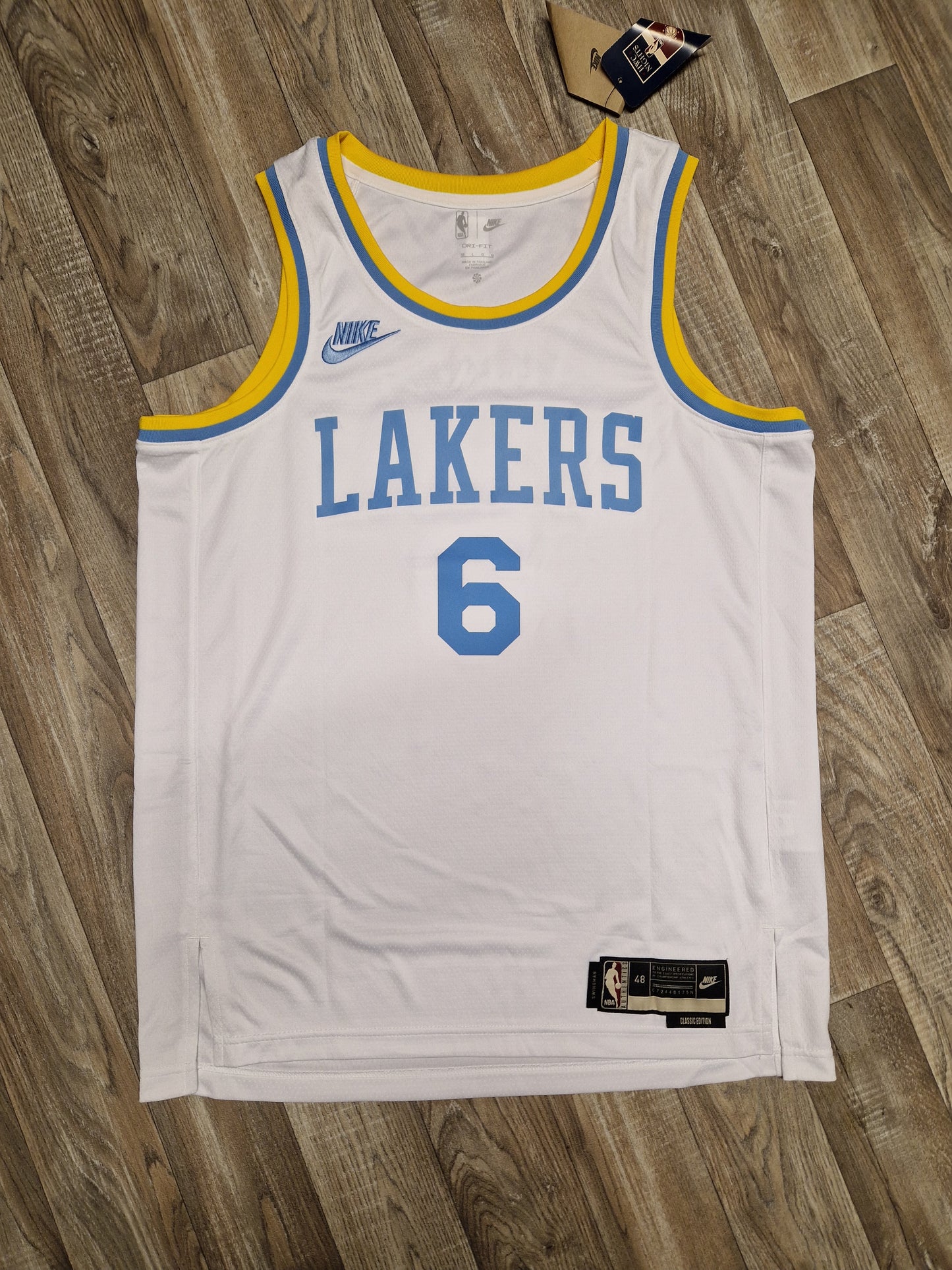 LeBron James Los Angeles Lakers Jersey Size Large