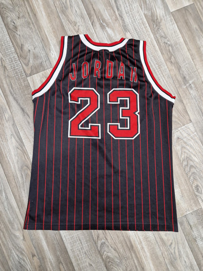 Michael Jordan Chicago Bulls Jersey Size Medium