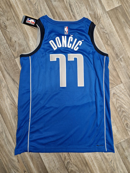 Luka Doncic Dallas Mavericks Jersey Size Medium