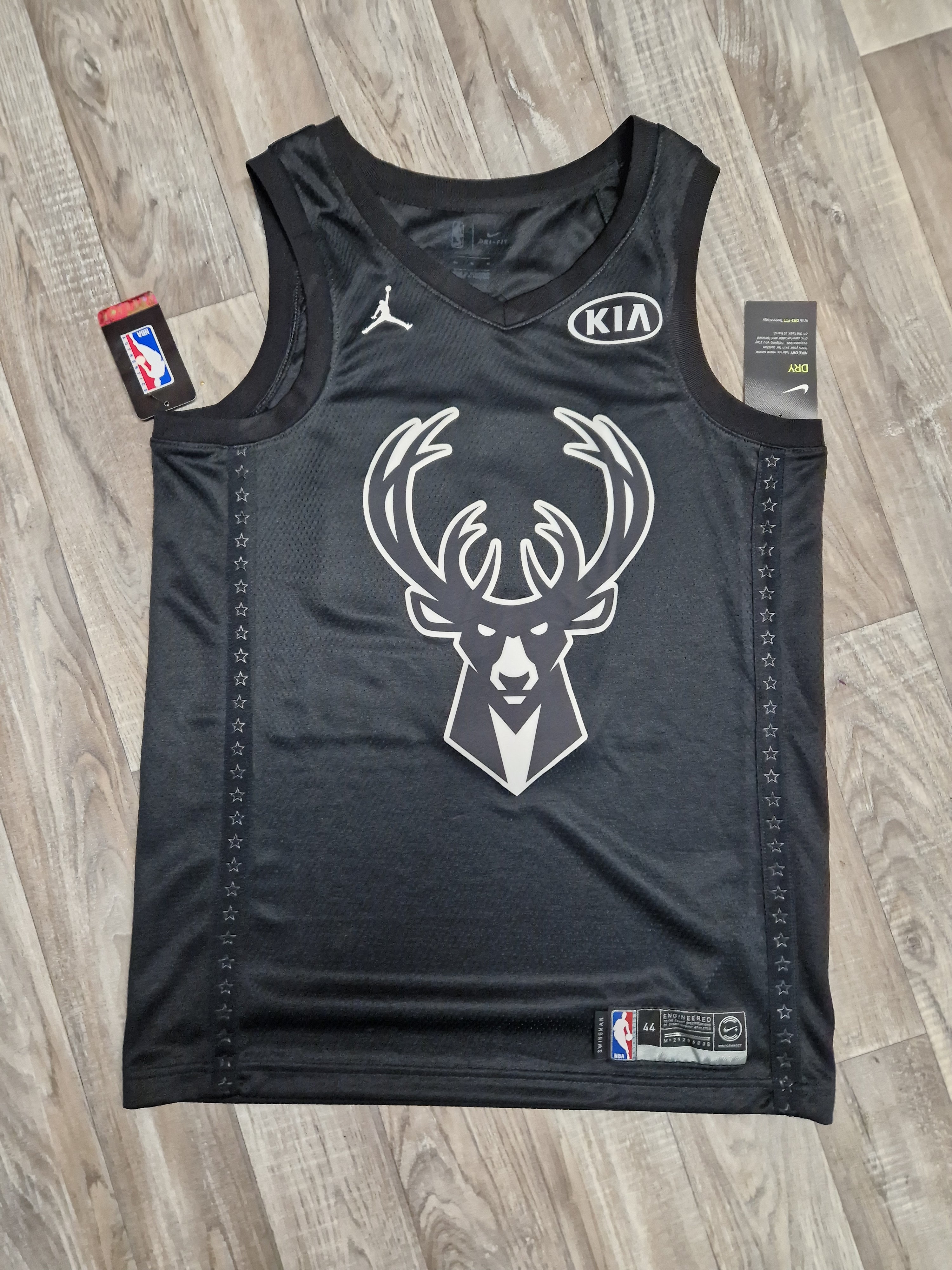 Giannis antetokounmpo all star jersey deals 2018