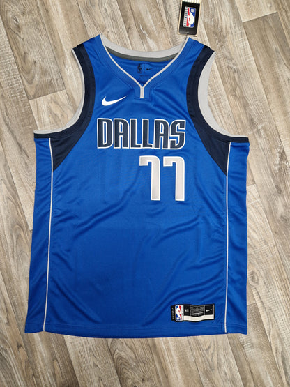 Luka Doncic Dallas Mavericks Jersey Size Large