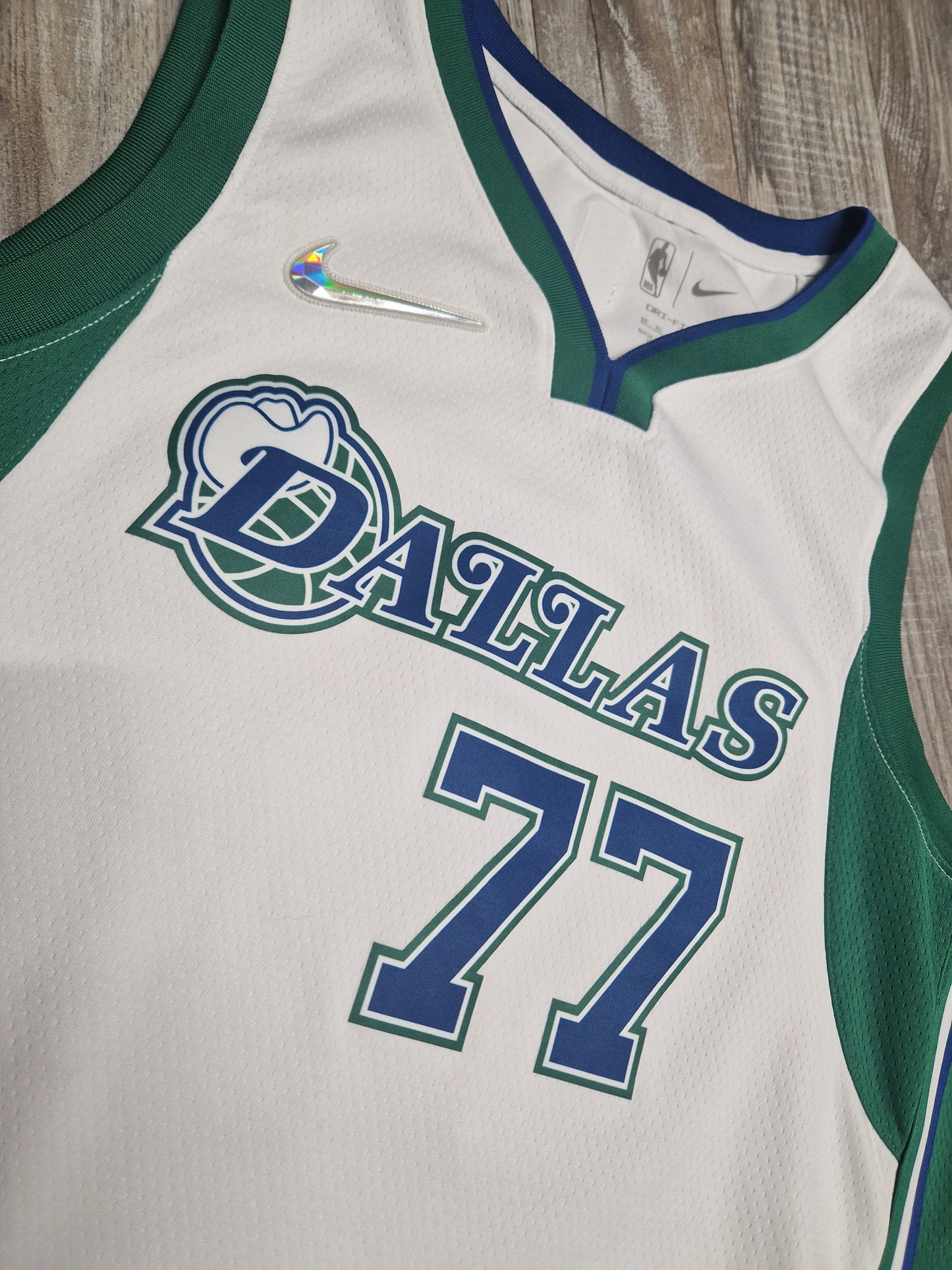 Luka Doncic Dallas Mavericks Jersey Size XL