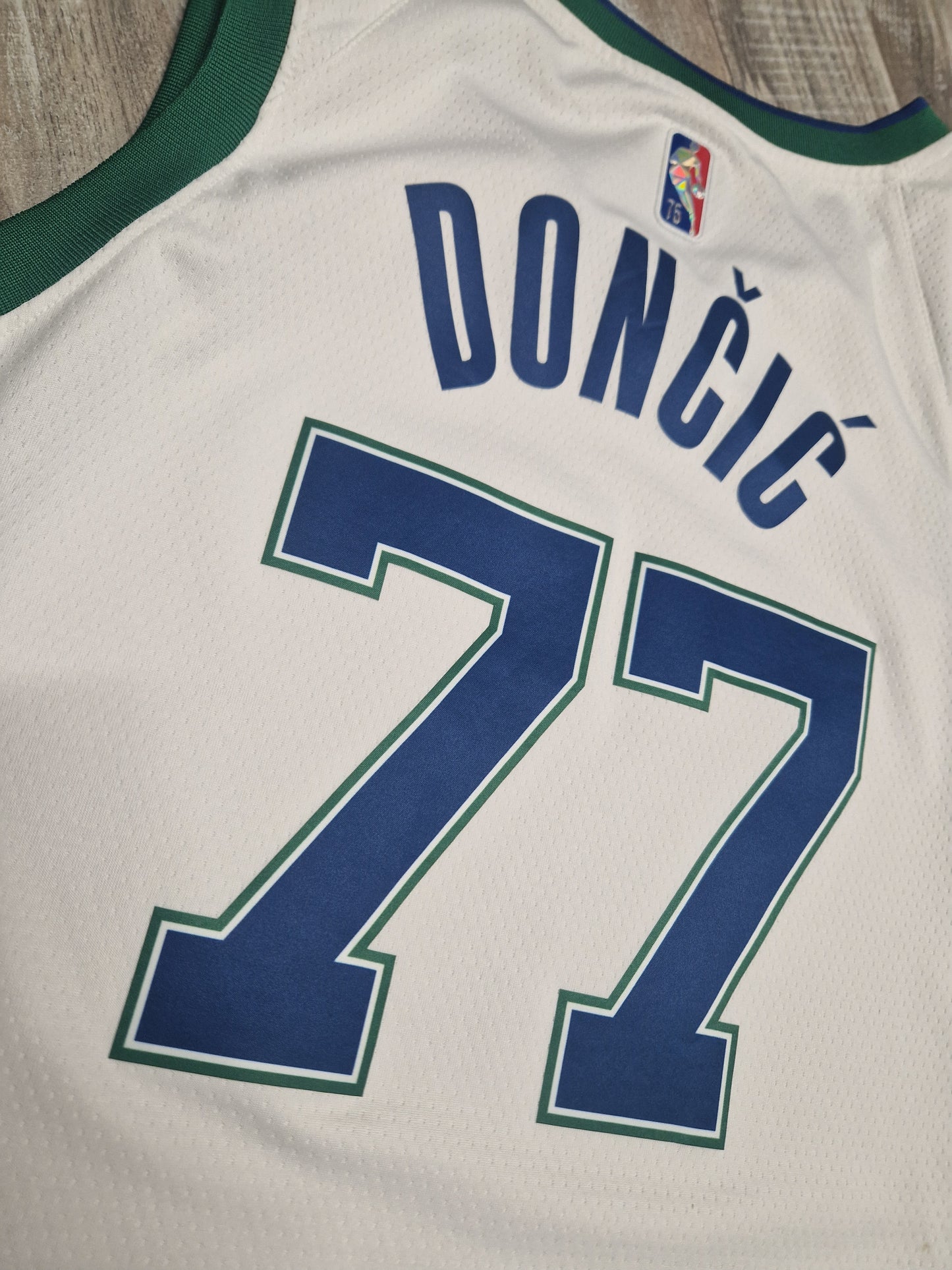 Luka Doncic Dallas Mavericks Jersey Size XL