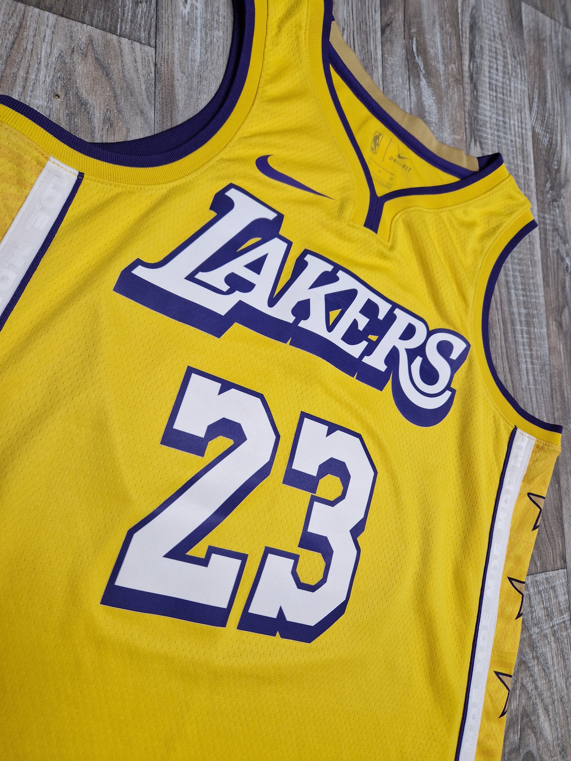 LeBron James Los Angeles Lakers Jersey Size Medium