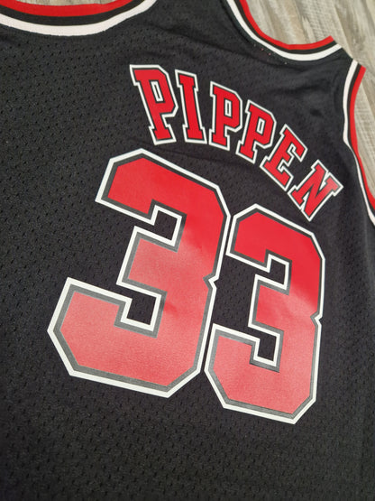 Scottie Pippen Chicago Bulls Jersey Size XL