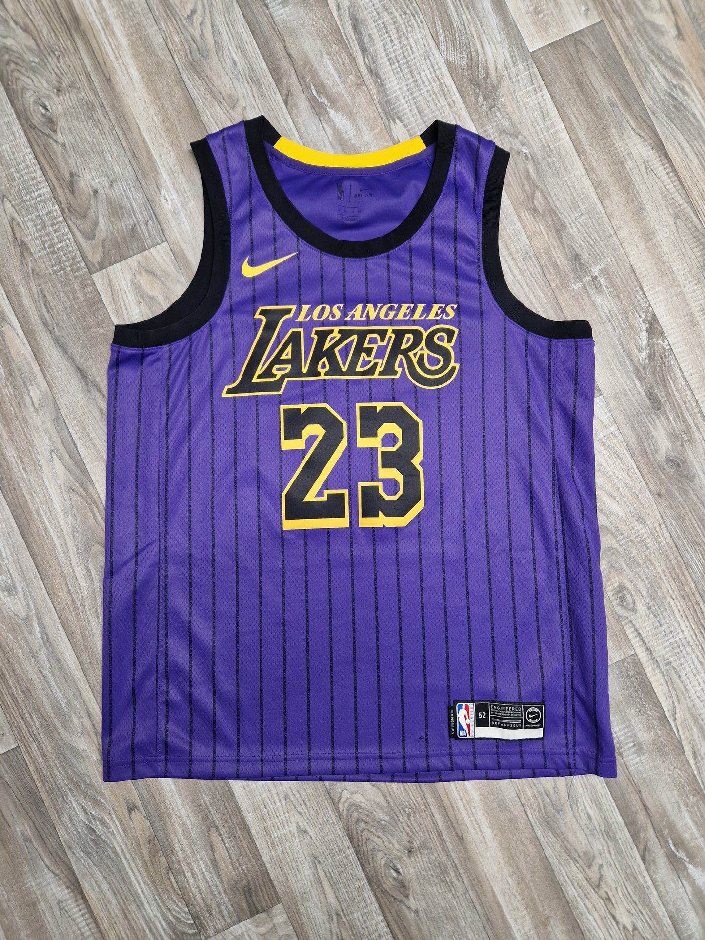 LeBron James Los Angeles Lakers Jersey Size XL