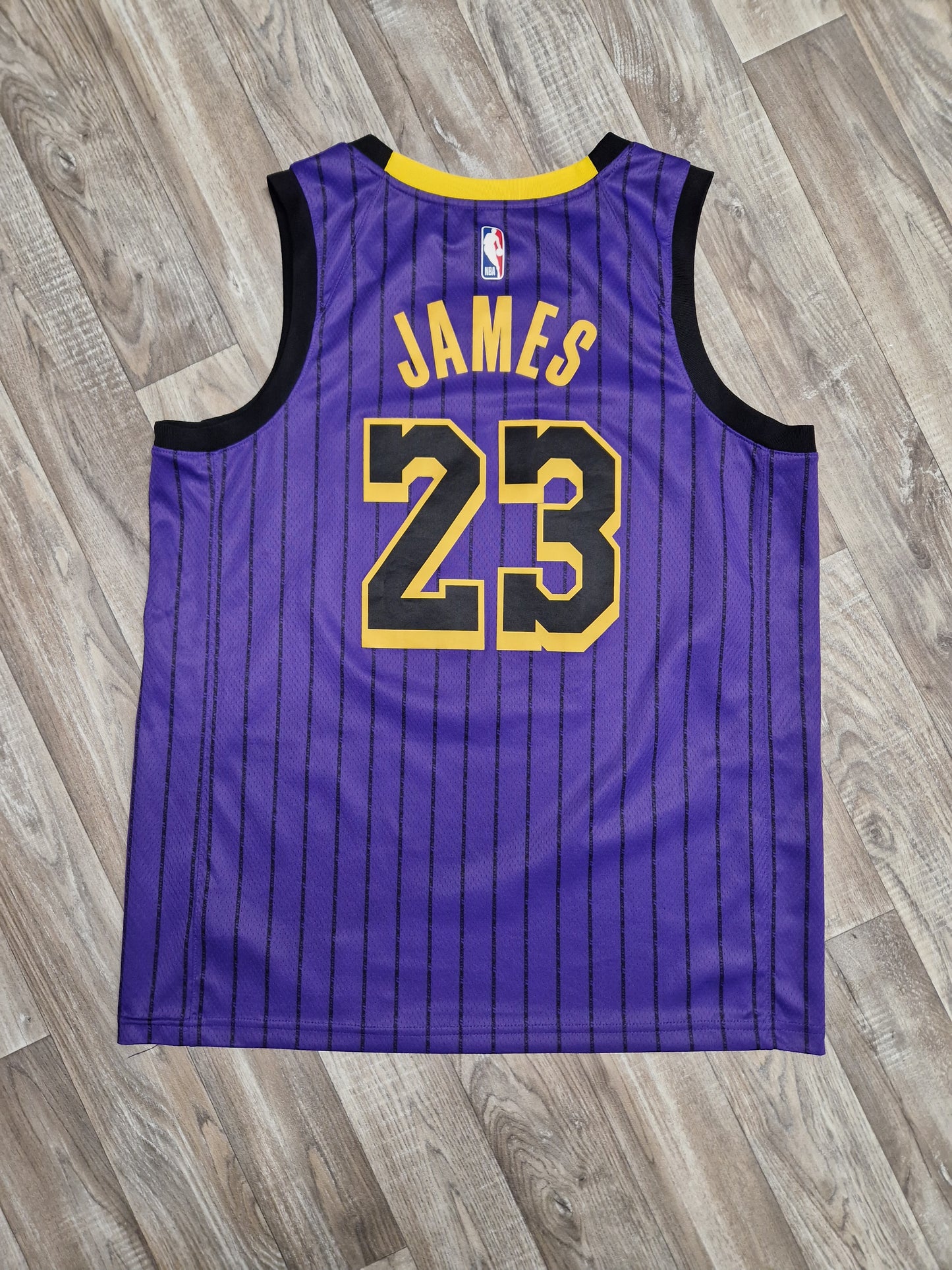 LeBron James Los Angeles Lakers Jersey Size XL