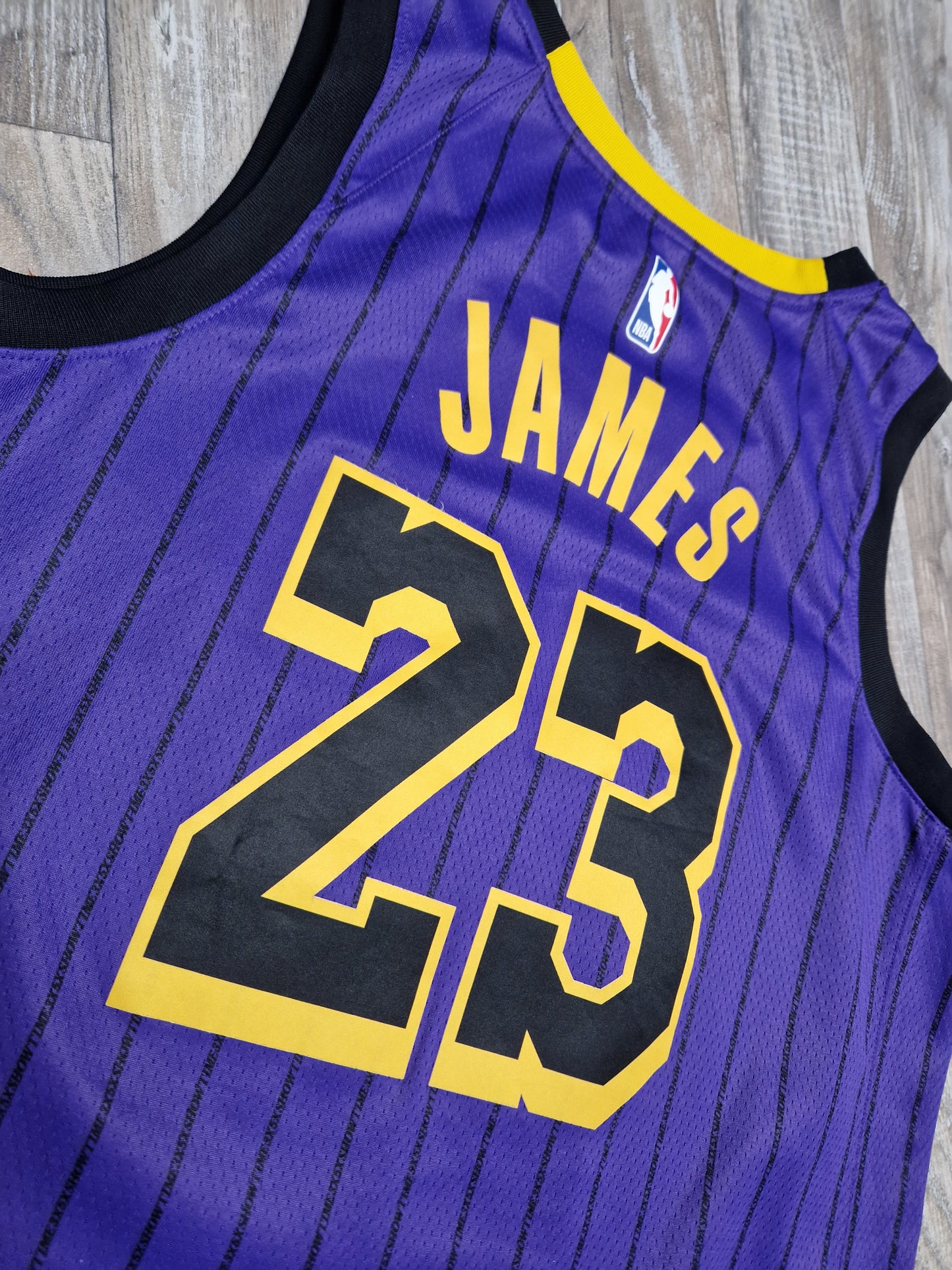 LeBron James Los Angeles Lakers Jersey Size XL