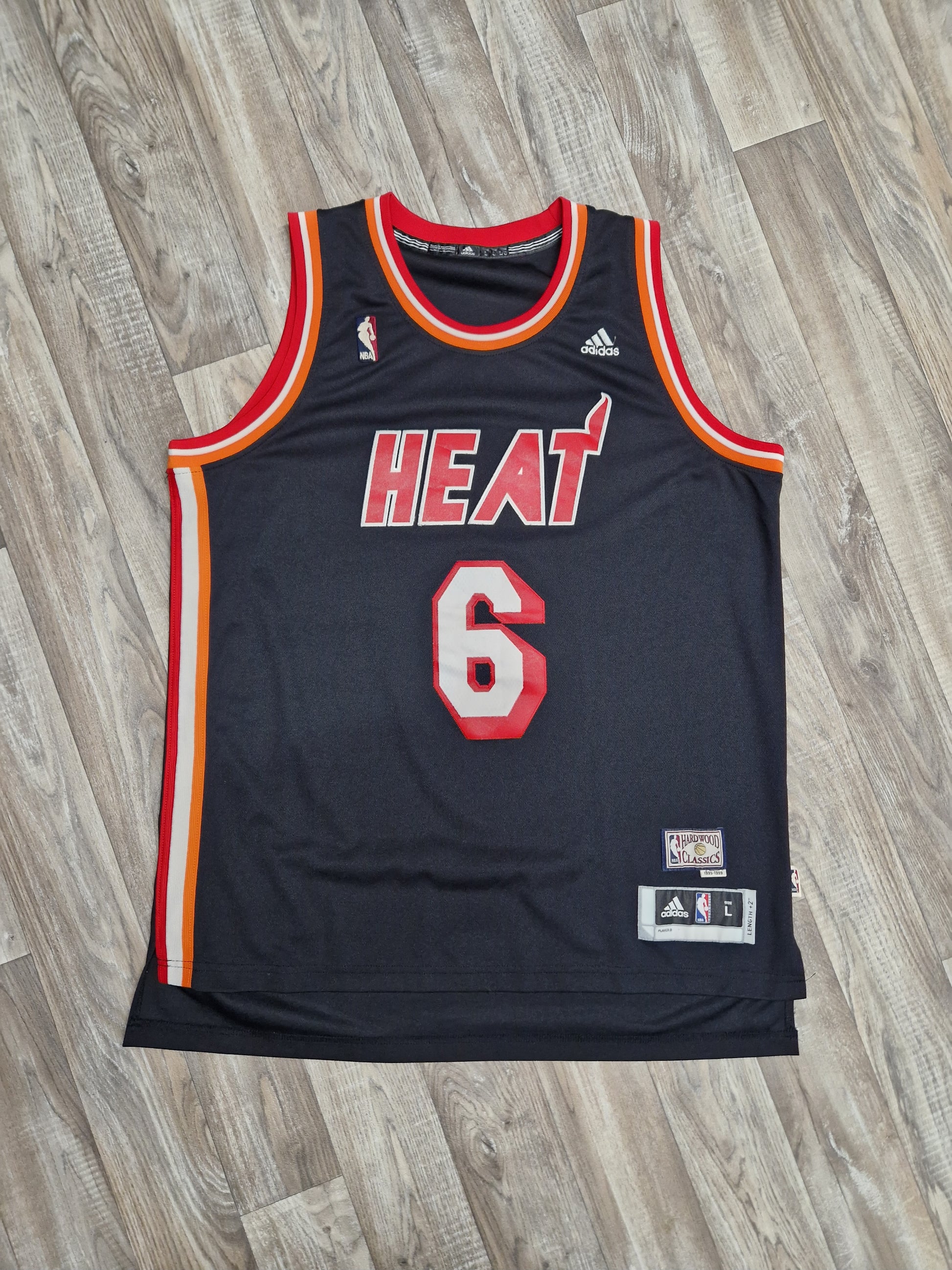 Basketball Player Lebron James Miami Heat Throwback Jersey Adidas Miami Heat Lebron James #6 NBA Black Red Basketball Jersey Men's Size S