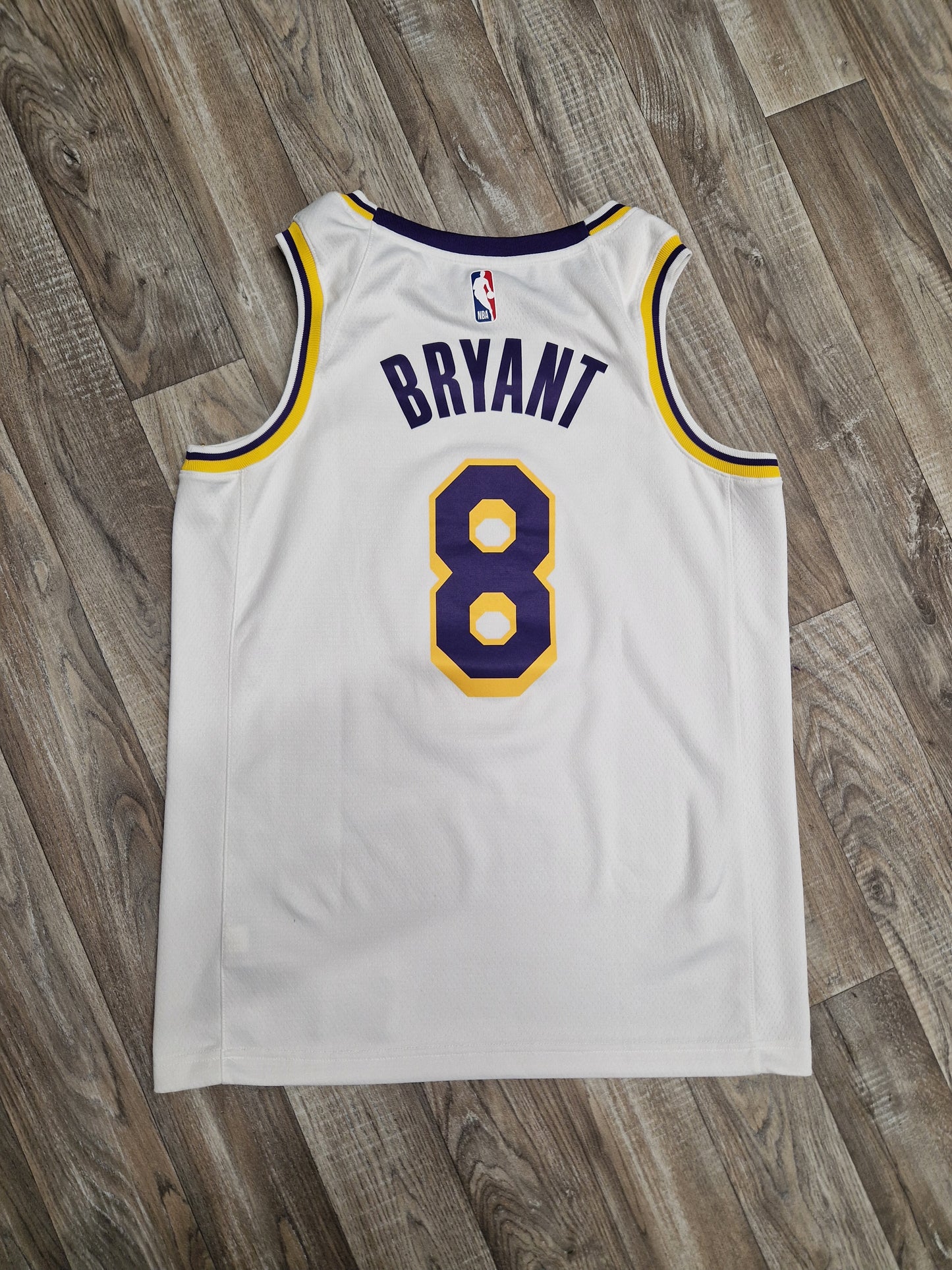 Kobe Bryant Los Angeles Lakers Jersey Size Medium