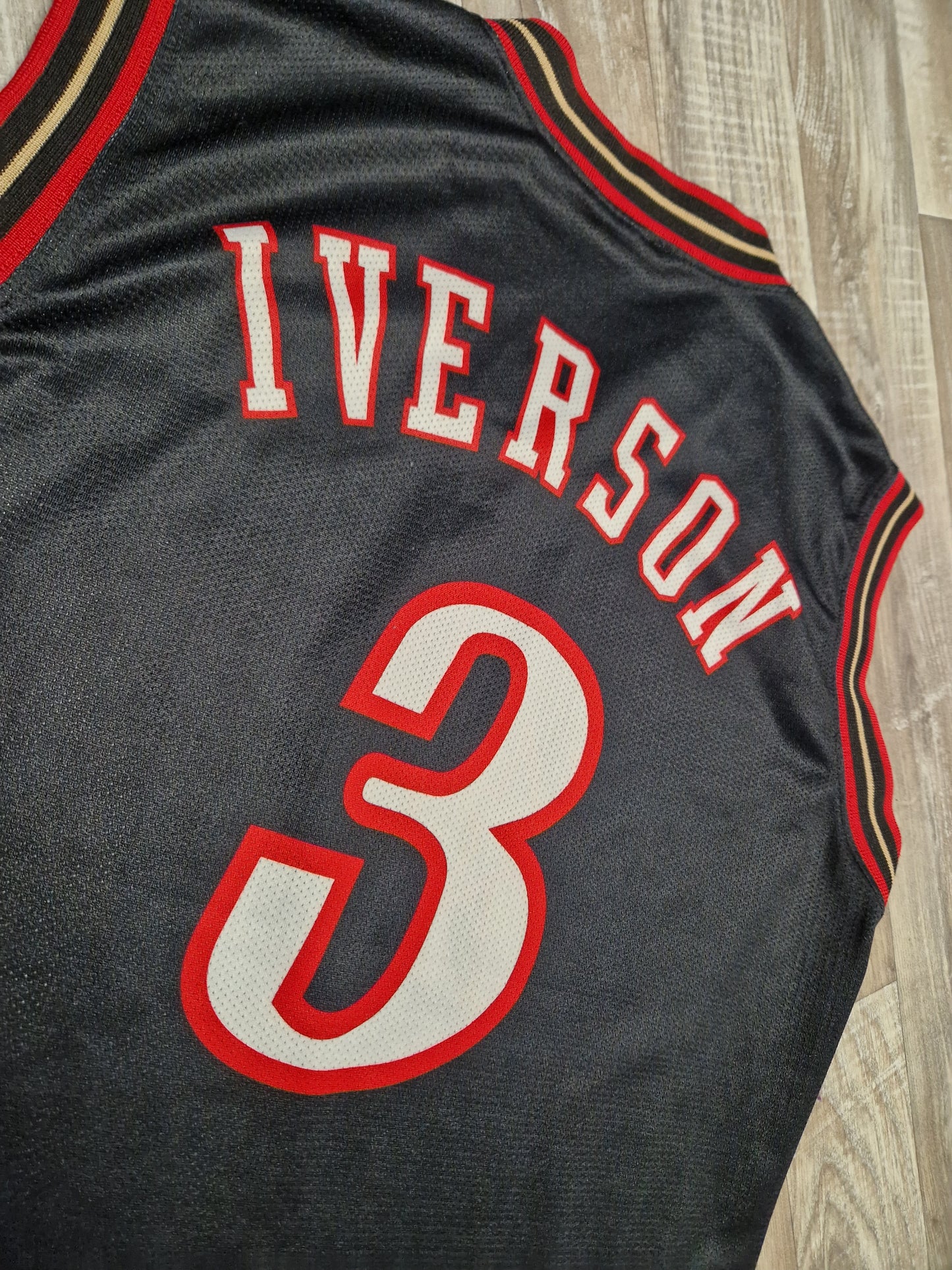 Allen Iverson Philadelphia 76ers Jersey Size Small