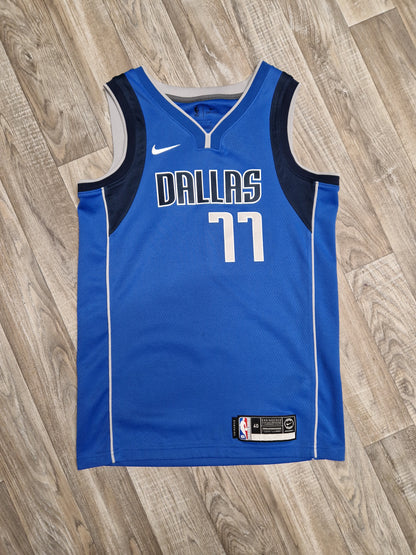 Luka Doncic Dallas Mavericks Jersey Size Small