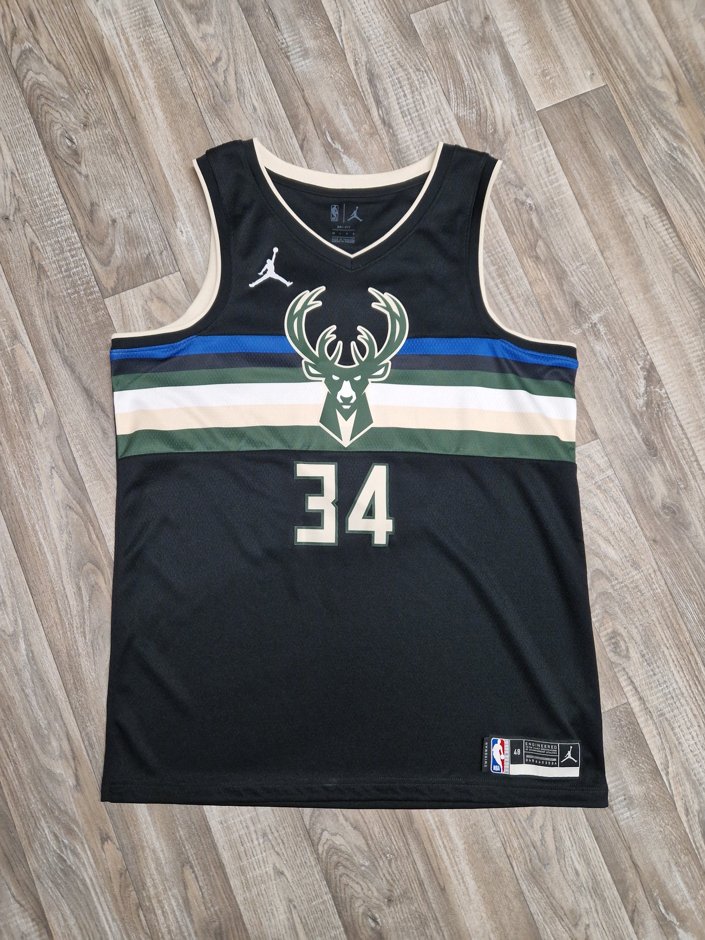 Giannis Antetokounmpo Milwaukee Bucks Jersey Size Large