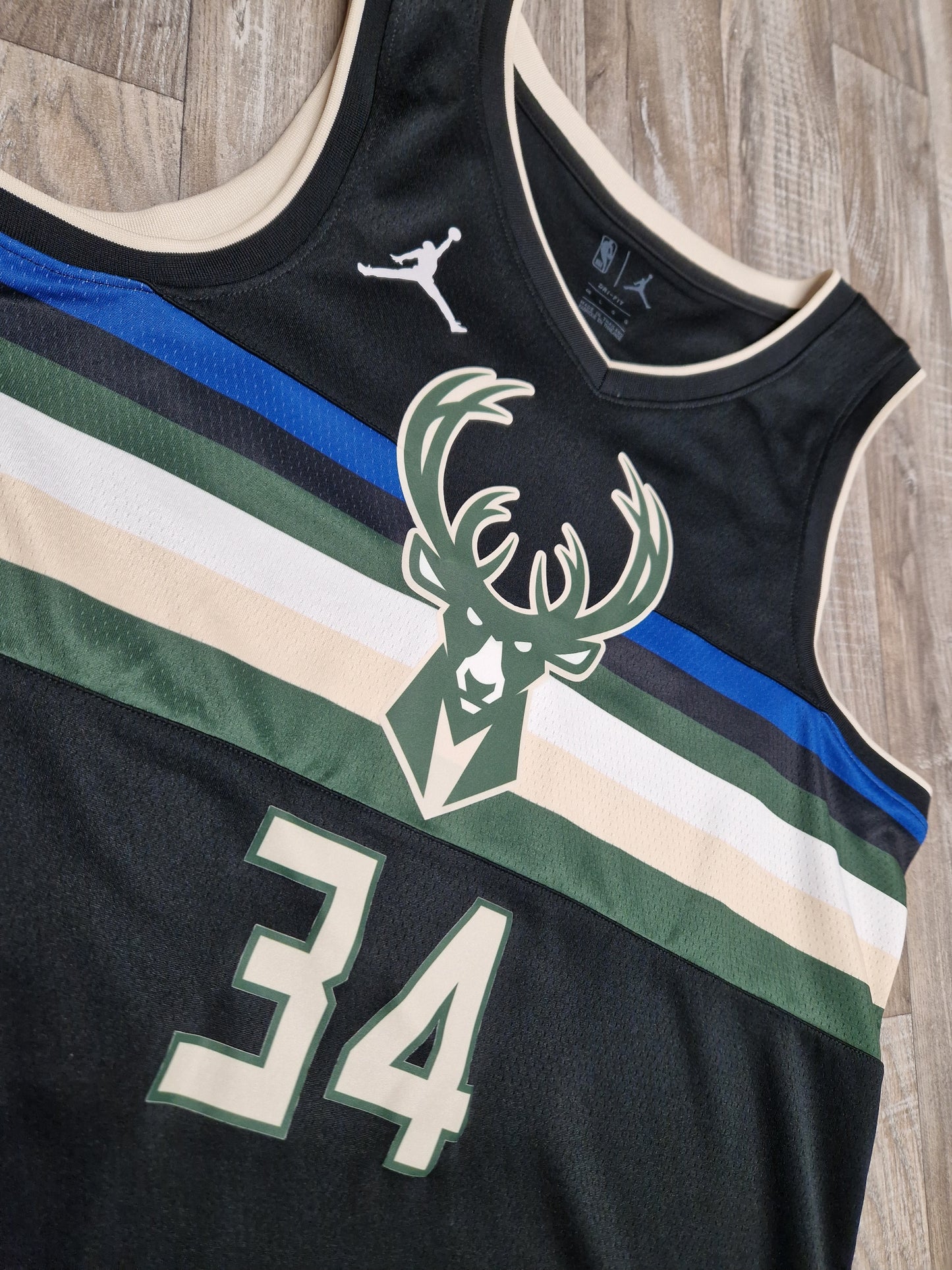 Giannis Antetokounmpo Milwaukee Bucks Jersey Size Large