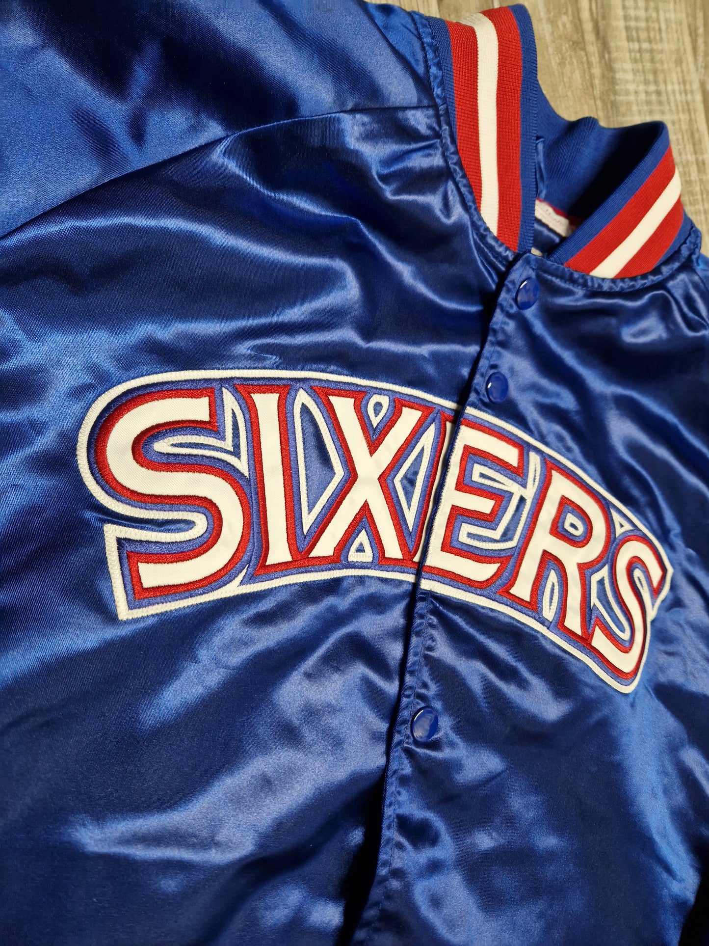 Philadelphia 76ers Jacket Size Large