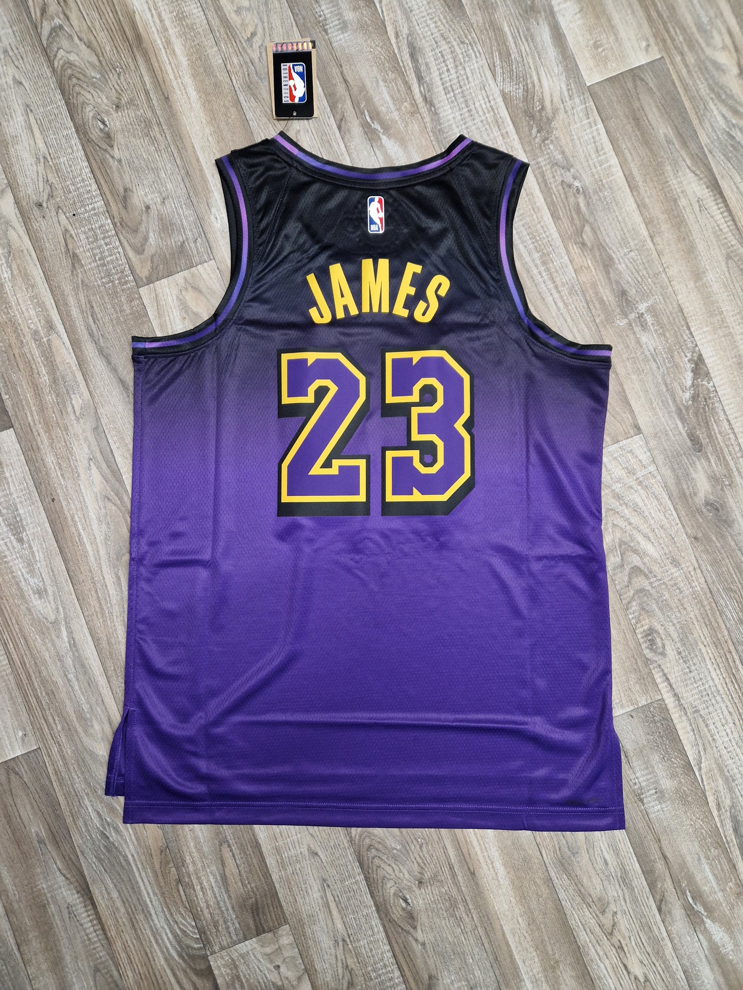 LeBron James Los Angeles Lakers Jersey Size Large