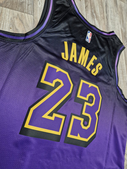 LeBron James Los Angeles Lakers Jersey Size Large