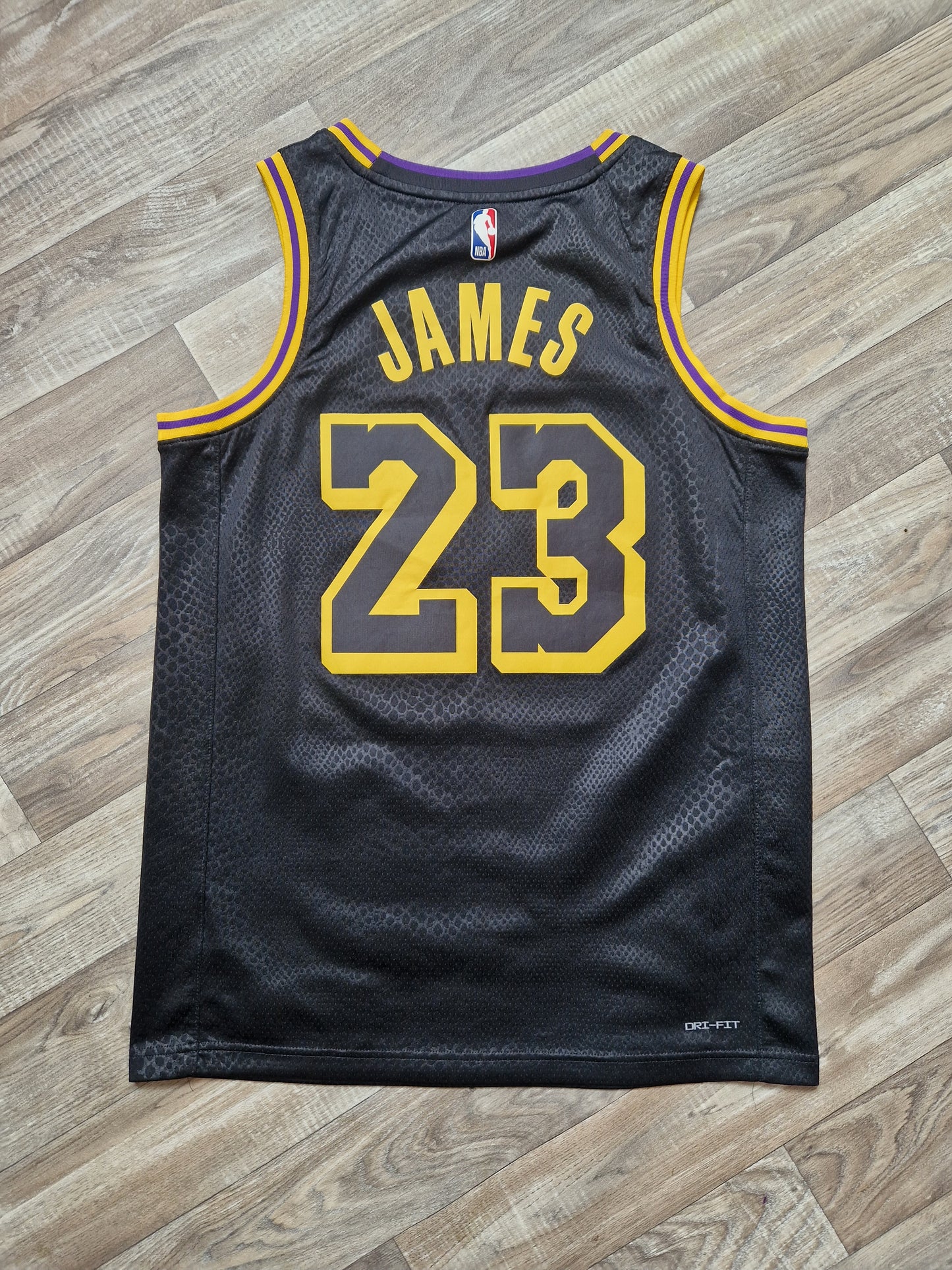 LeBron James Los Angeles Lakers Jersey Size Medium