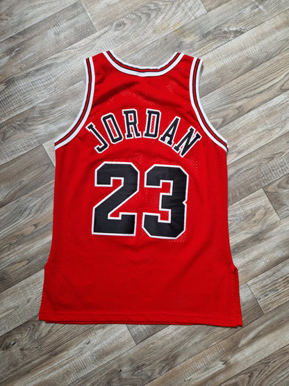 Michael Jordan Authentic Chicago Bulls Jersey Size Medium