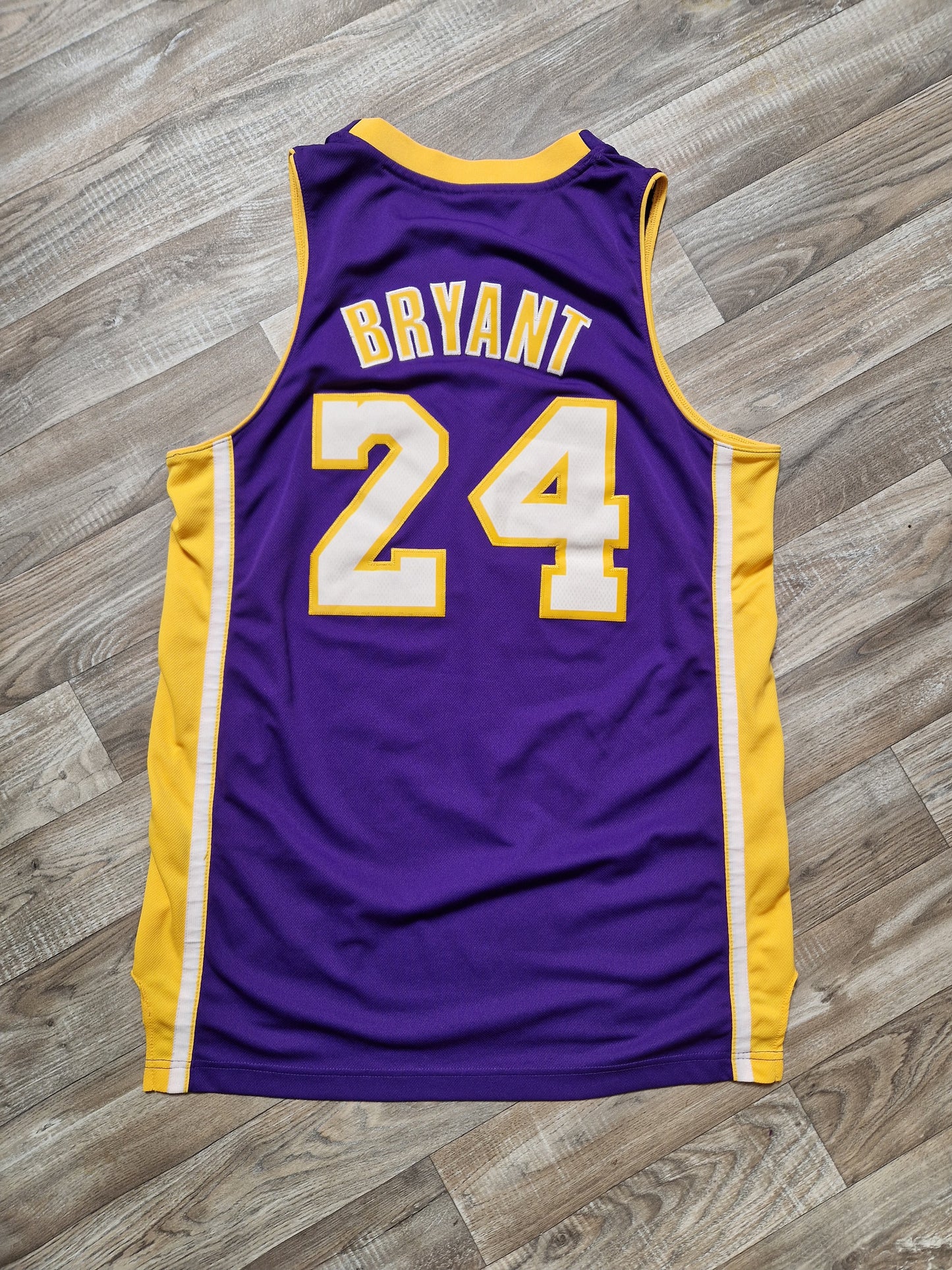 Kobe Bryant Los Angeles Lakers Jersey Size Medium
