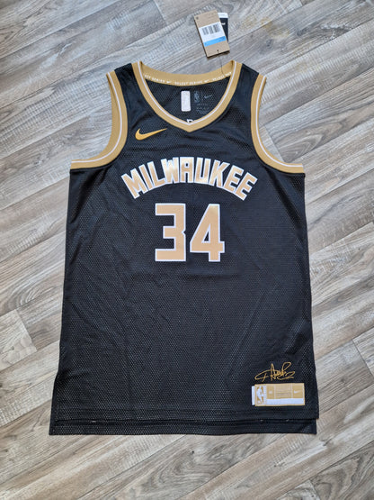 Giannis Antetokounmpo Milwaukee Bucks Jersey Size Medium