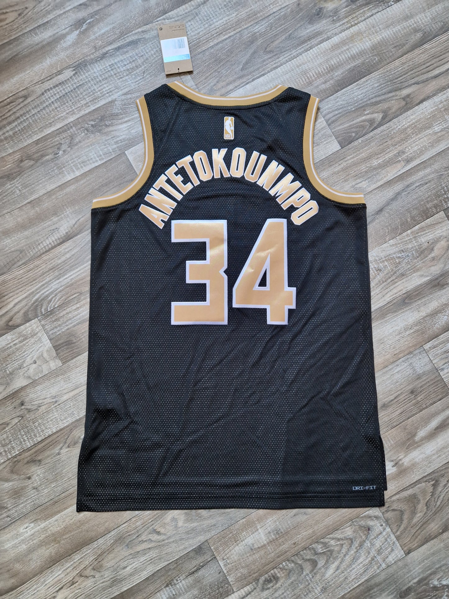 Giannis Antetokounmpo Milwaukee Bucks Jersey Size Medium