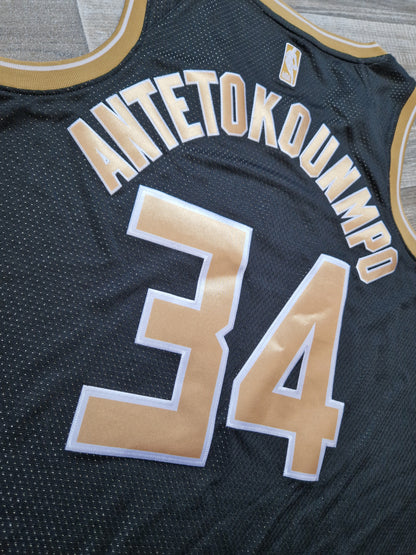 Giannis Antetokounmpo Milwaukee Bucks Jersey Size Medium