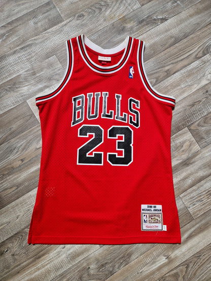 Michael Jordan Authentic Chicago Bulls Jersey Size Medium
