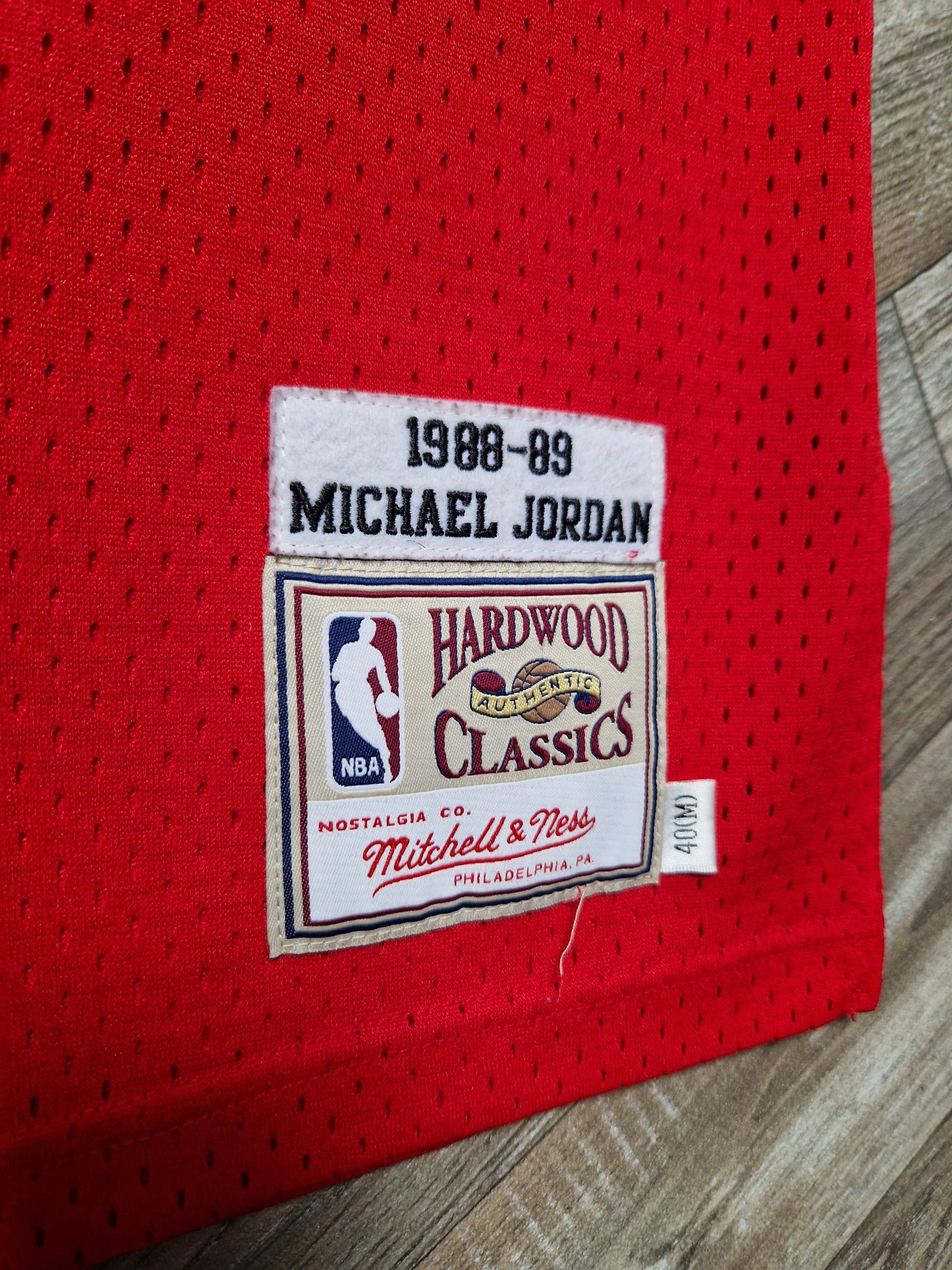 Michael Jordan Authentic Chicago Bulls Jersey Size Medium