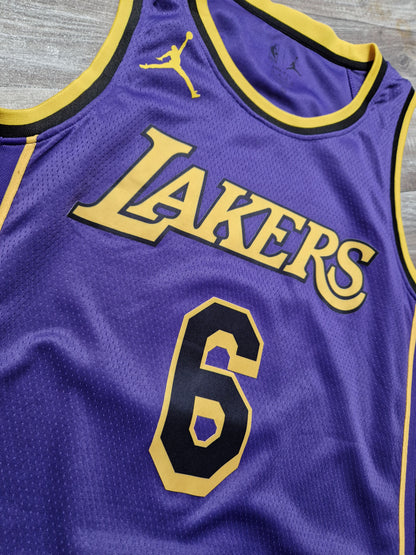 LeBron James Los Angeles Lakers Jersey Size Medium