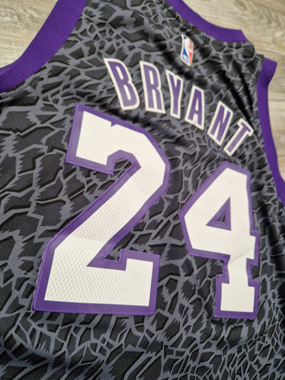 Kobe Bryant Los Angeles Lakers Jersey Size Large