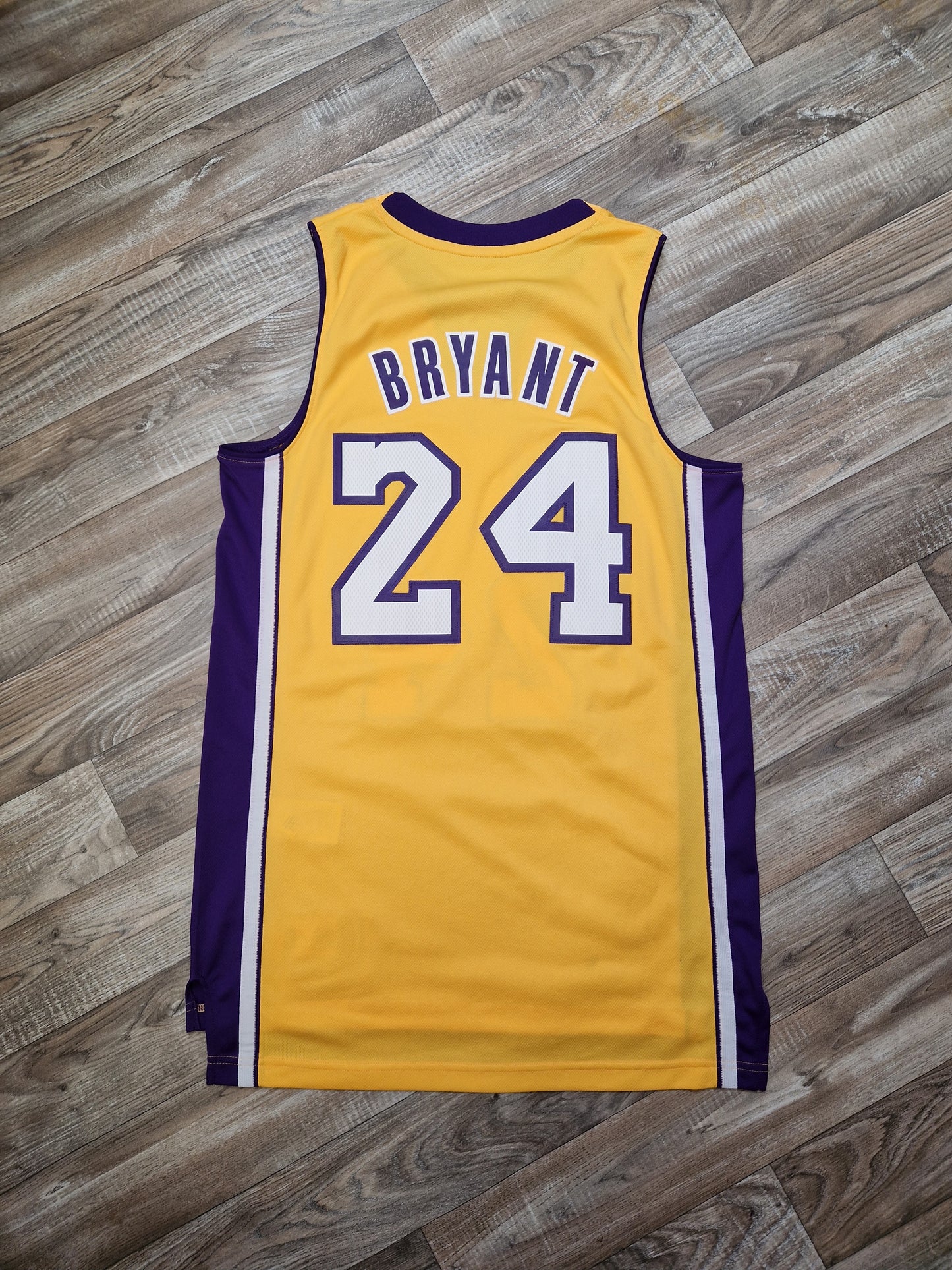 Kobe Bryant Los Angeles Lakers Jersey Size Small