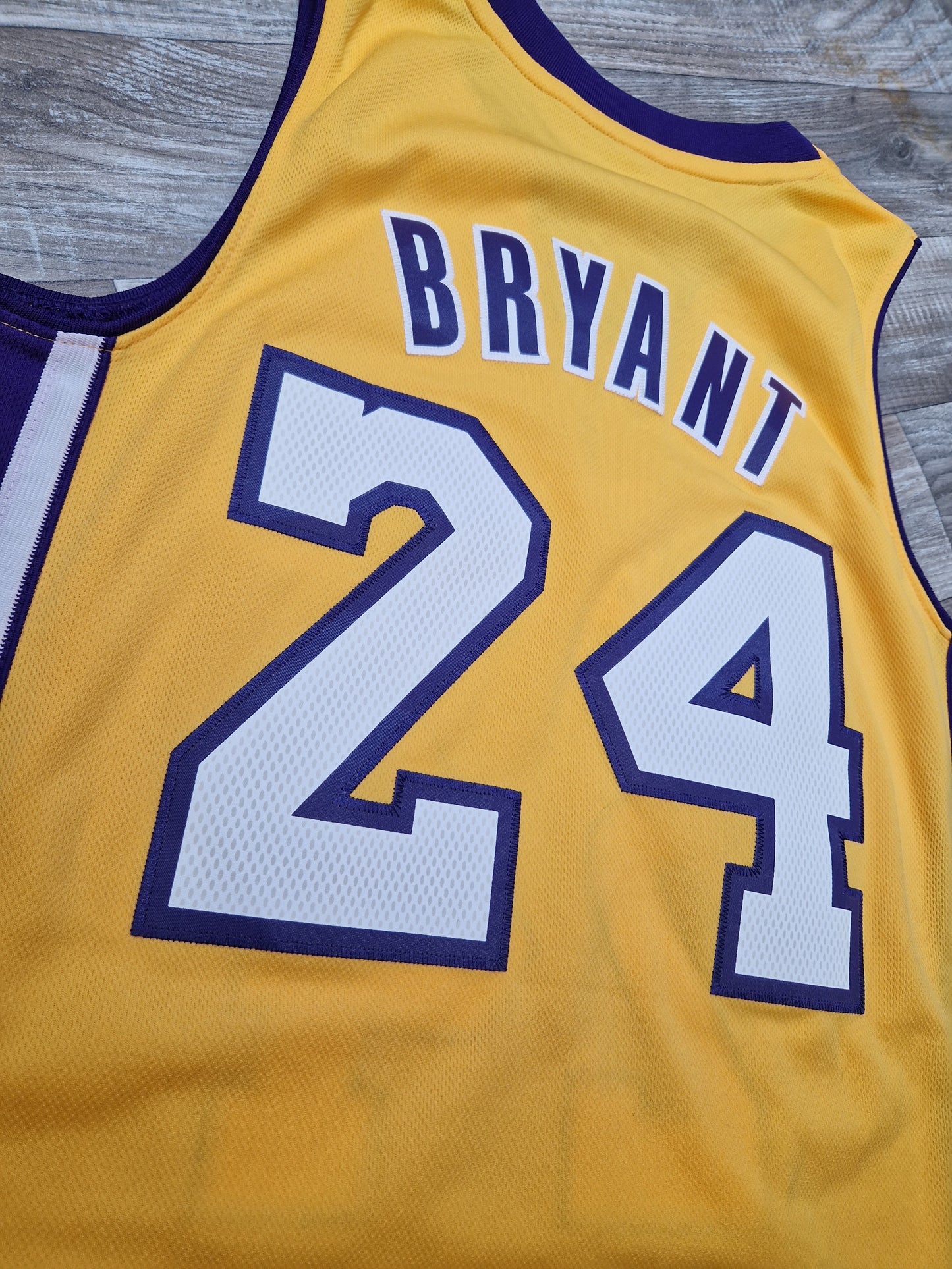 Kobe Bryant Los Angeles Lakers Jersey Size Small