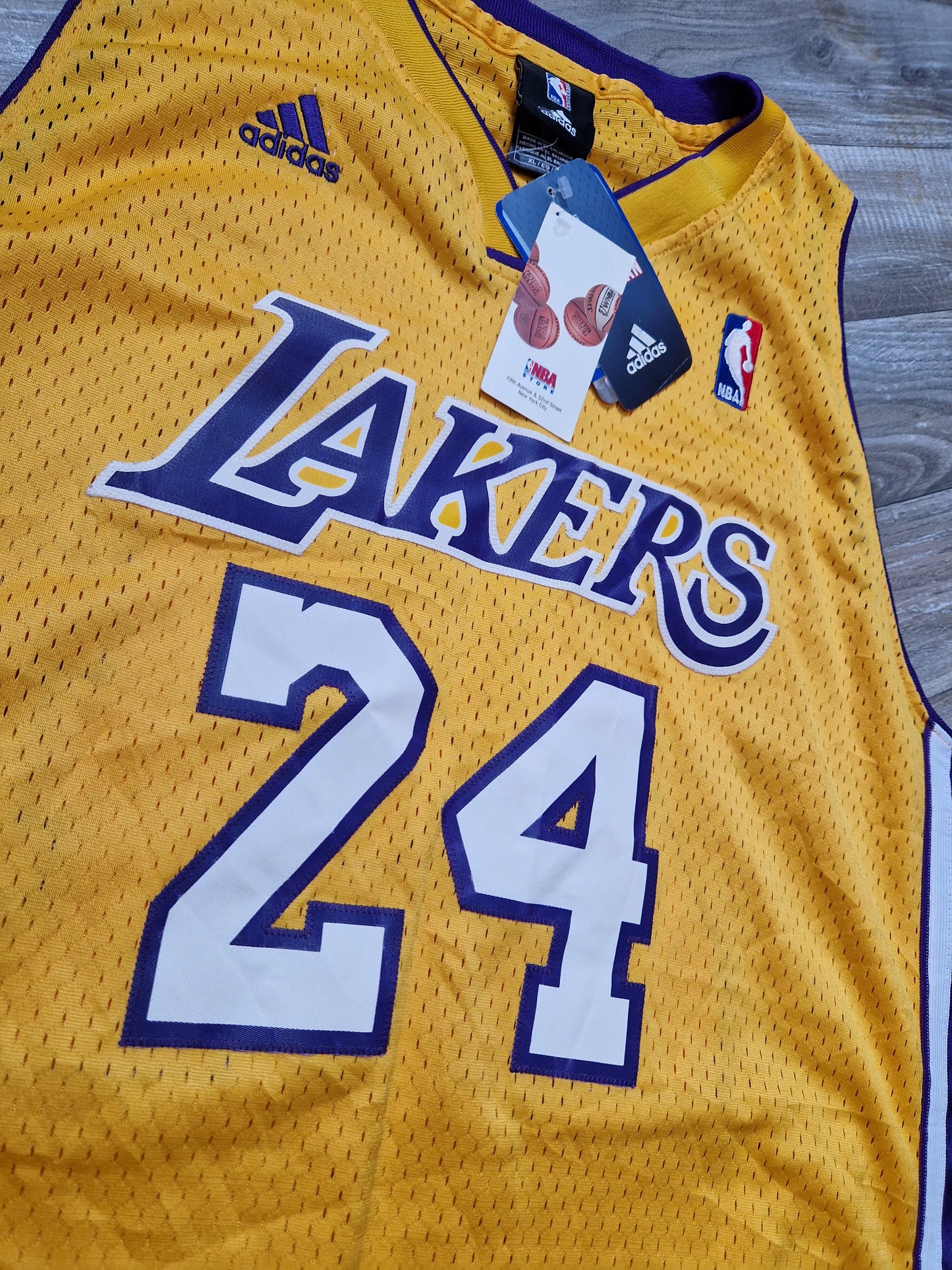 Kobe Bryant Los Angeles Lakers Jersey Size XL