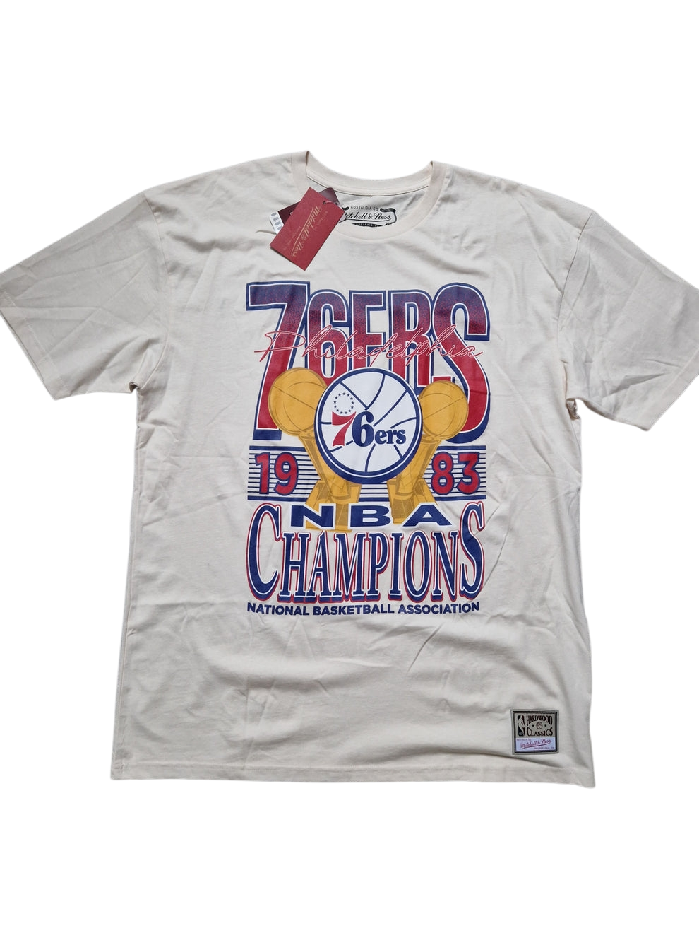 Philadelphia 76ers T-Shirt Size XL