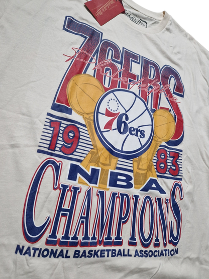 Philadelphia 76ers T-Shirt Size XL