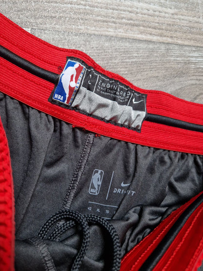 Atlanta Hawks Shorts Size XL