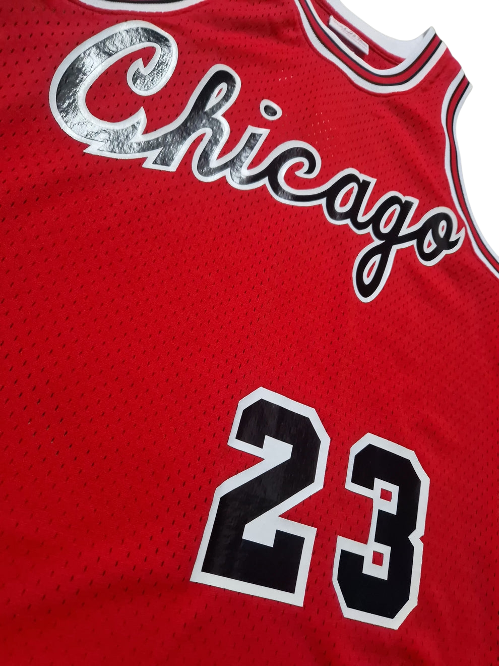 Michael Jordan Authentic Chicago Bulls Jersey Size Medium