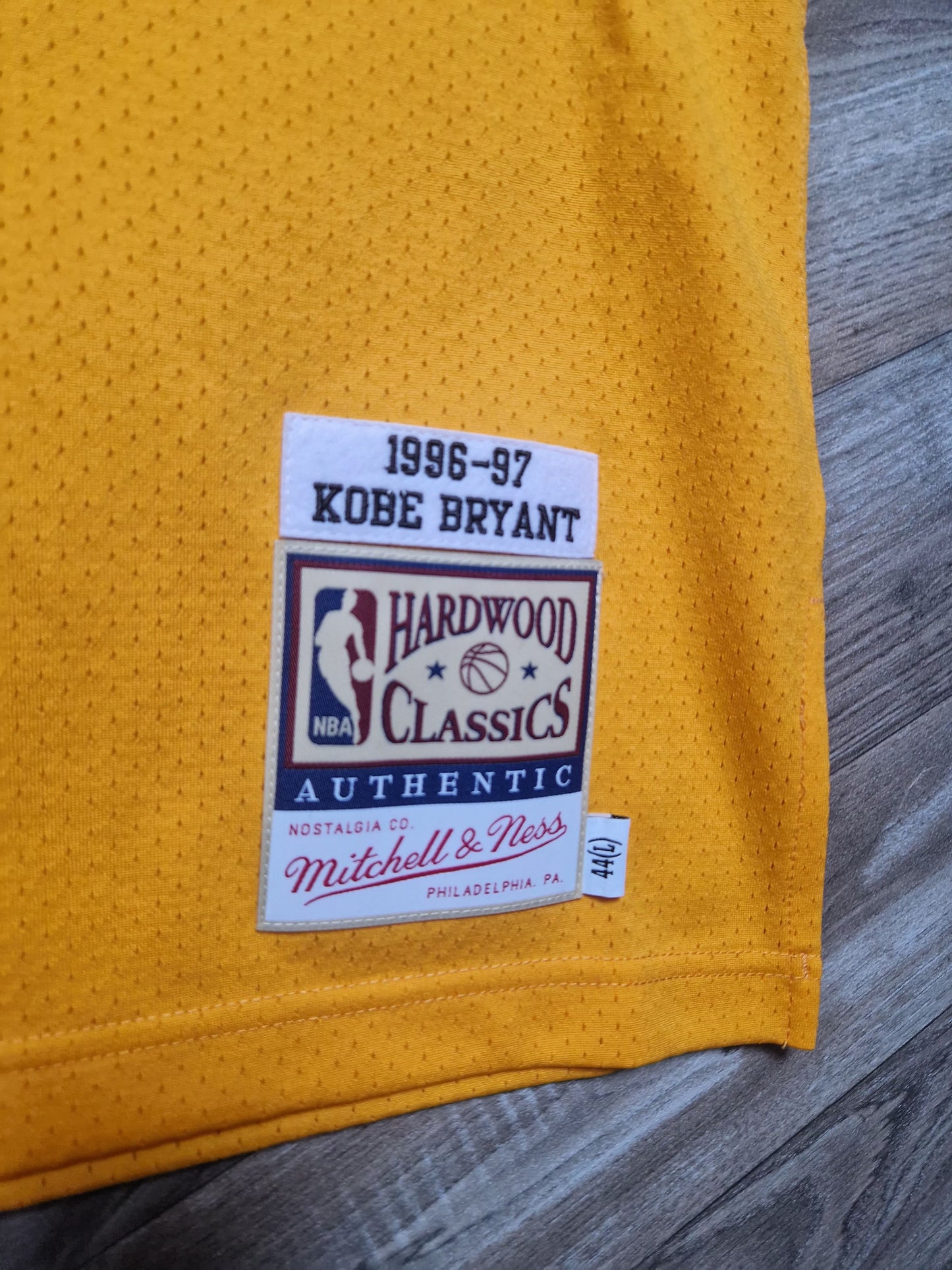 Kobe Bryant Authentic Los Angeles Lakers Jersey Size Large