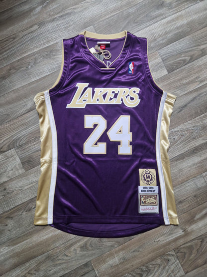 Kobe Bryant Authentic Los Angeles Lakers Jersey Size Medium