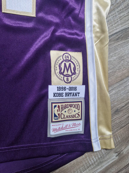 Kobe Bryant Authentic Los Angeles Lakers Jersey Size Medium