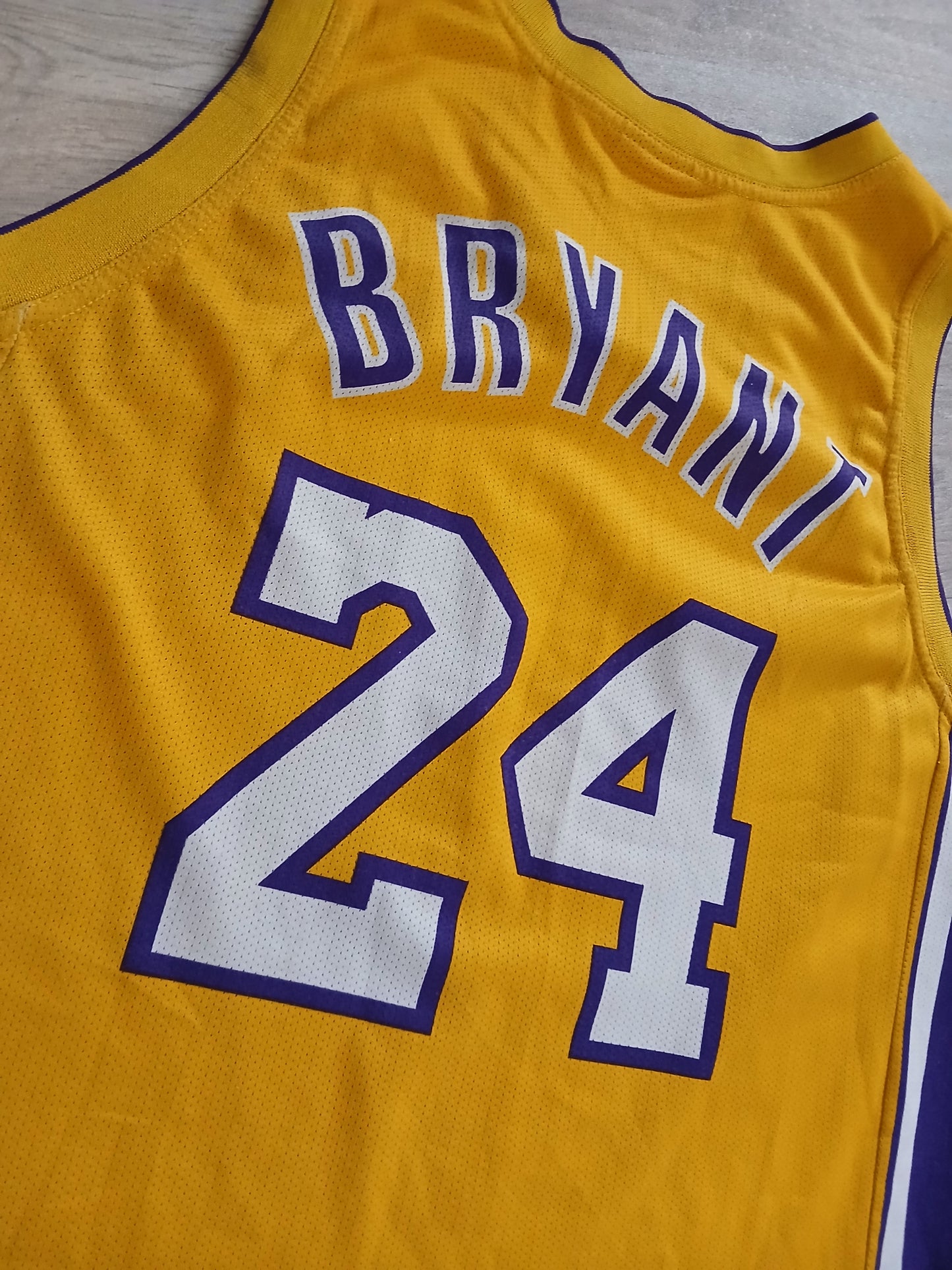 Kobe Bryant Los Angeles Lakers Jersey Size Large