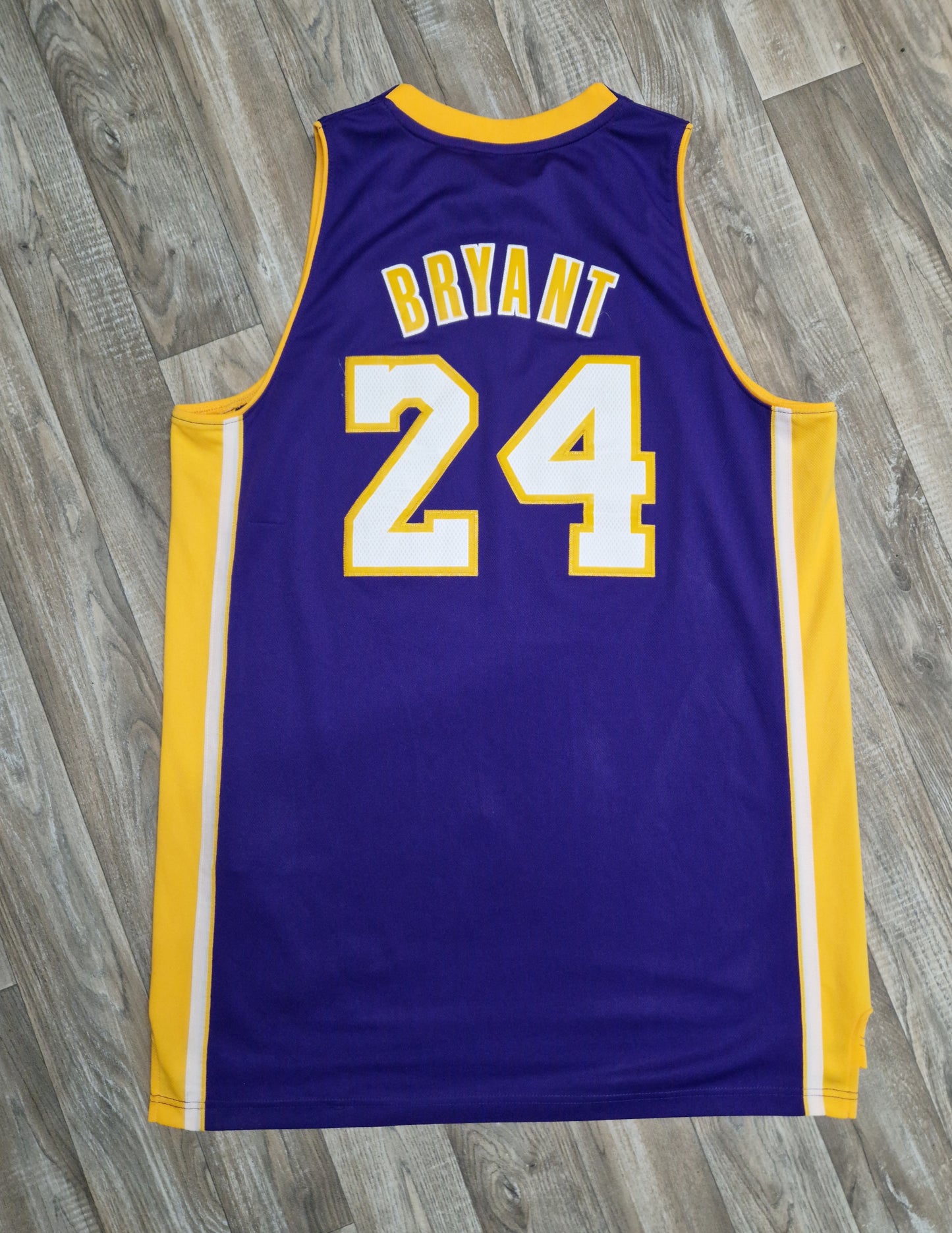 Kobe Bryant Los Angeles Lakers Jersey Size XL