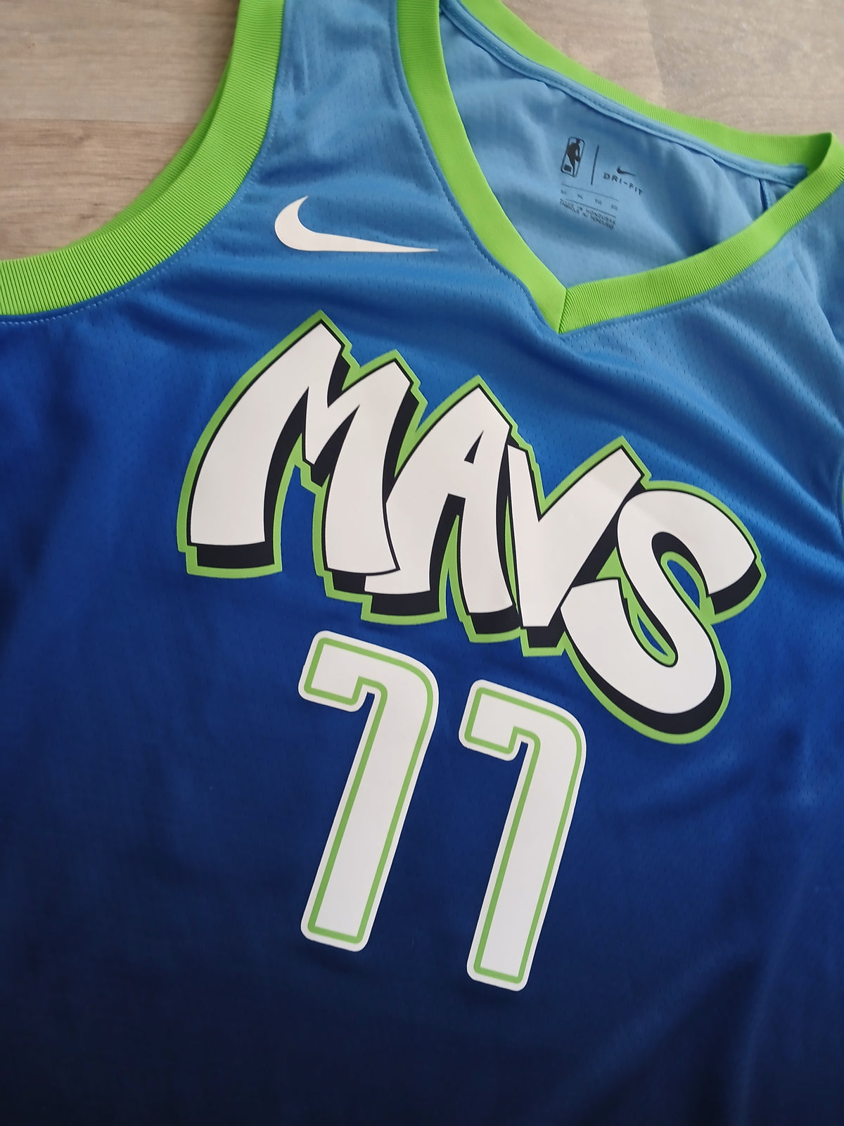 Luka Doncic Dallas Mavericks Jersey Size XL