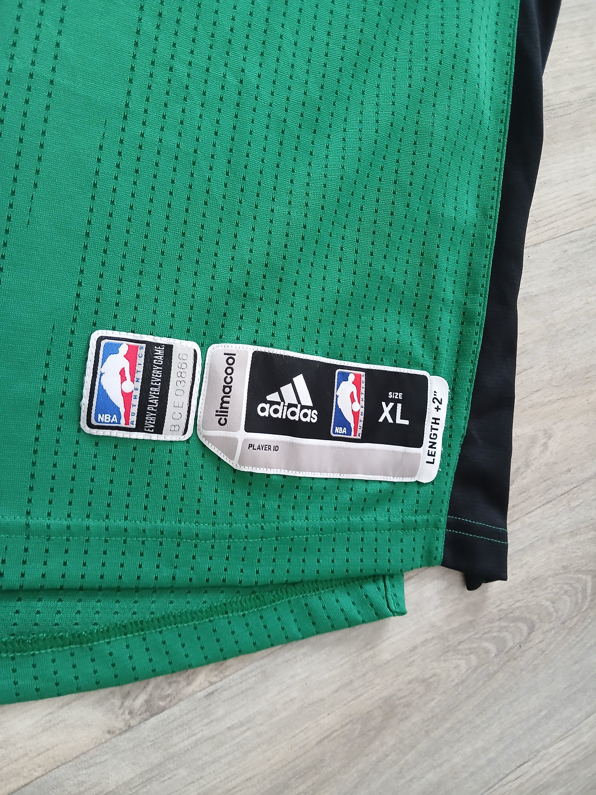 Blank Game Issued Authentic Boston Celtics Jersey Size XL