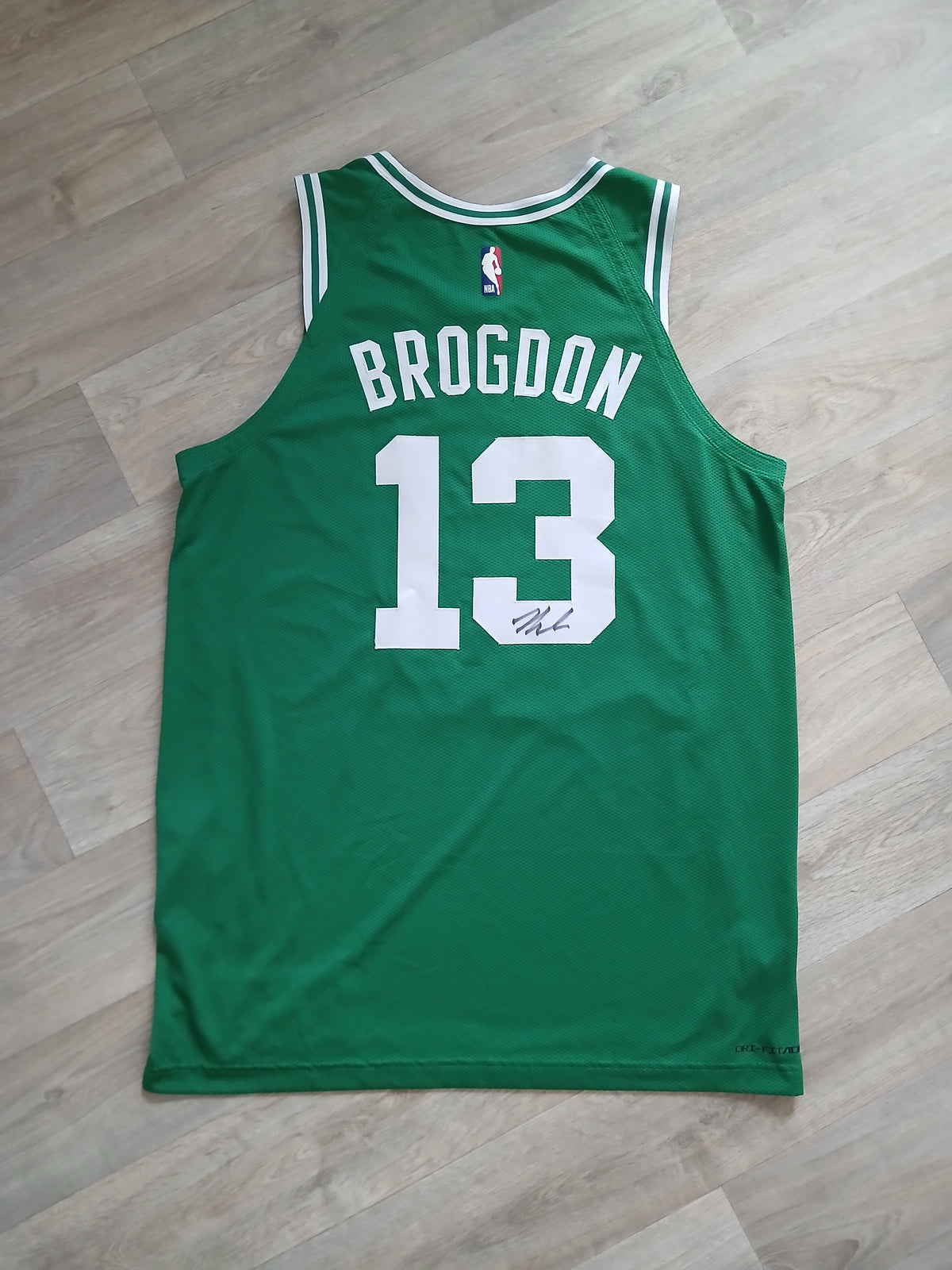 Malcolm Brogdon Authentic Boston Celtics Signed Jersey Size Large