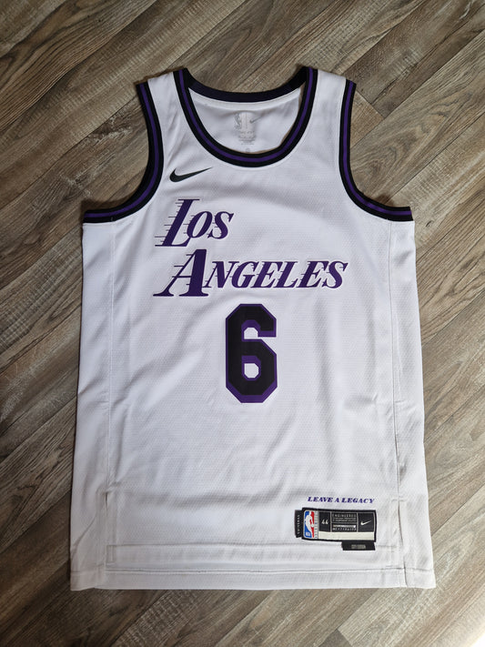 LeBron James Los Angeles Lakers Jersey Size Medium