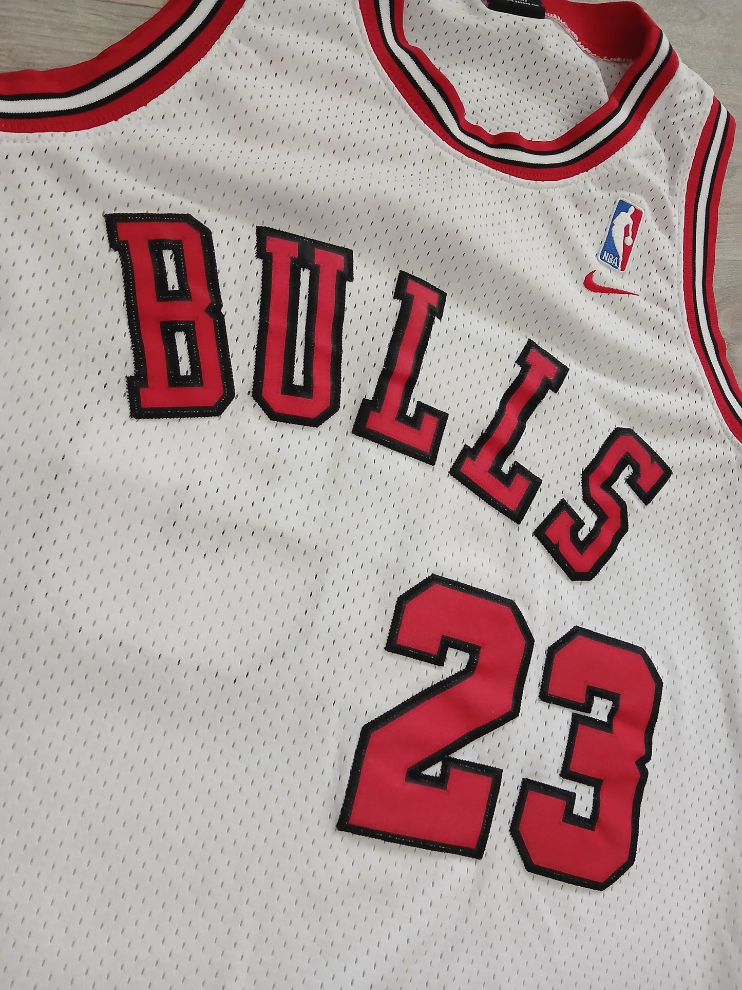 Michael Jordan Chicago Bulls Jersey Size Medium