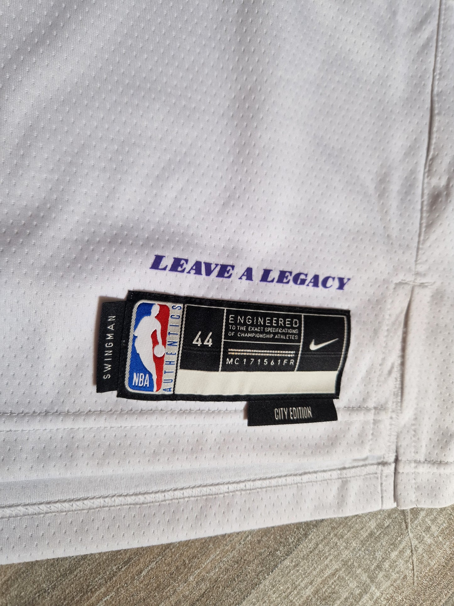 LeBron James Los Angeles Lakers Jersey Size Medium